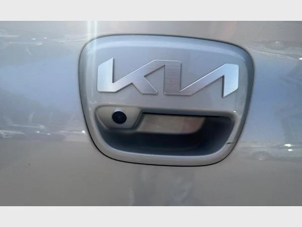 Kia RIO (2022) — foto 16 van 24