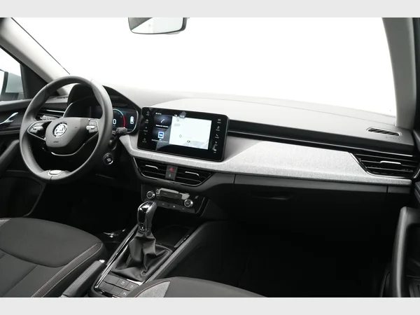 SKODA Kamiq (2024) — foto 22 van 28