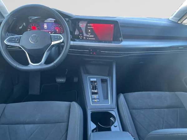VOLKSWAGEN Golf VIII SW (2024) — foto 6 van 24