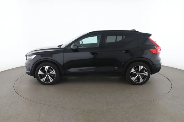 Volvo XC40 (2021) — foto 9 van 16