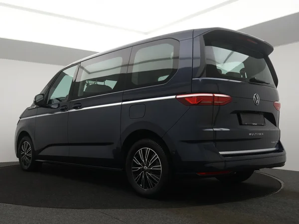 VOLKSWAGEN Multivan T7 eHybrid (PHEV) (2025) — foto 25 van 29