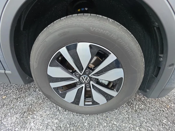 VOLKSWAGEN Tiguan (2026) — foto 15 van 22