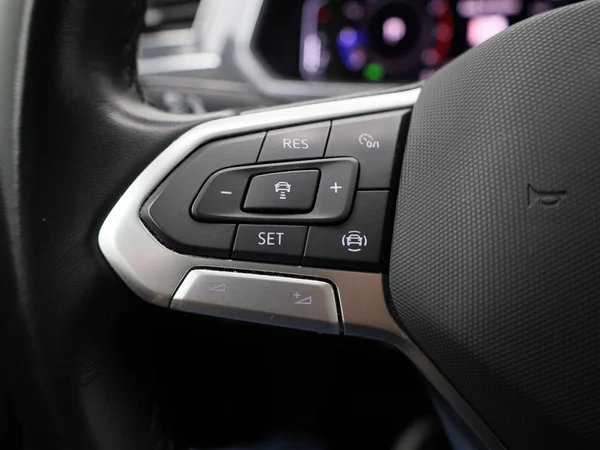 Volkswagen Tiguan (2022) — foto 15 van 45