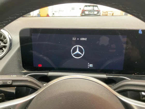 MERCEDES-BENZ GLA (H247) (2022) — foto 6 van 22