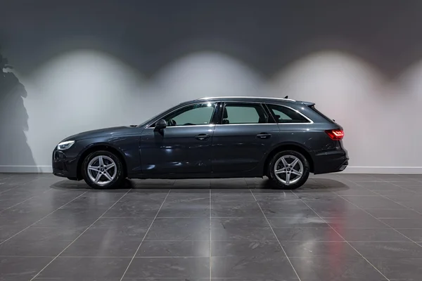 Audi A4 (2023) — foto 29 van 33