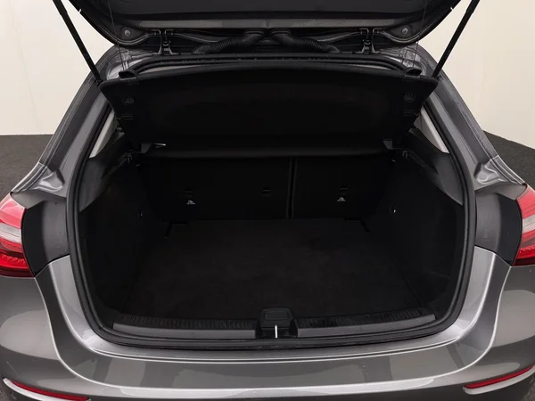 MERCEDES A 180 (2022) — foto 8 van 27