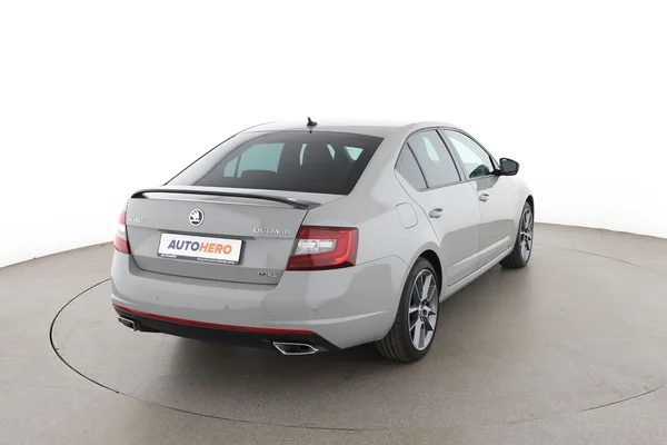 Skoda Octavia (2019) — foto 12 van 16