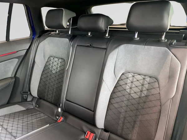 VOLKSWAGEN Golf VIII SW (2024) — foto 15 van 15