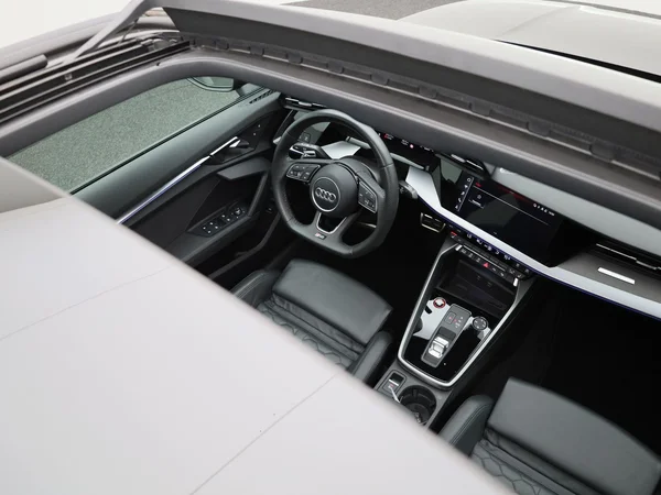 Audi RS3 (2024) — foto 61 van 65