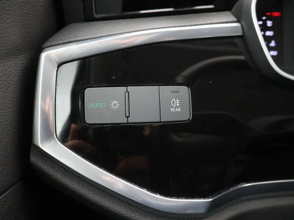 Audi Q3 (2019) — foto 11 van 27