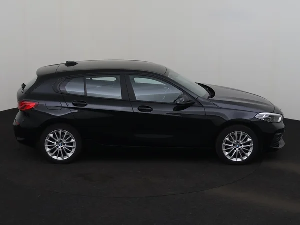BMW 1-SERIE (2022) — foto 26 van 30