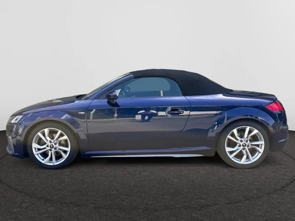 AUDI TT Roadster (2023) — foto 6 van 13