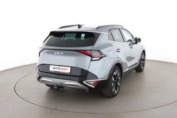 Kia Sportage (2023) — foto 12 van 16