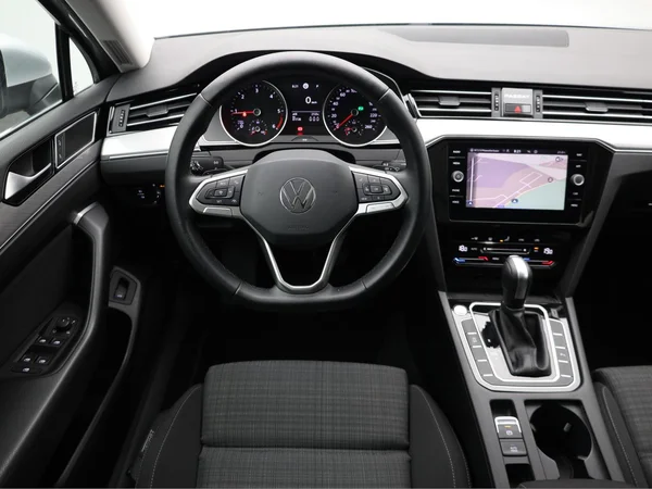 VOLKSWAGEN Passat Variant Dsl (2020) — foto 5 van 23