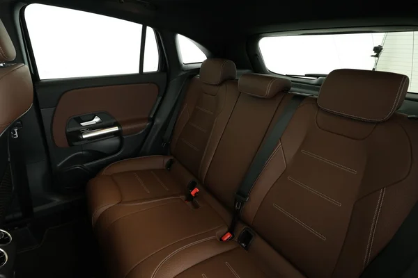 Mercedes-Benz GLA-Klasse (2021) — foto 5 van 16