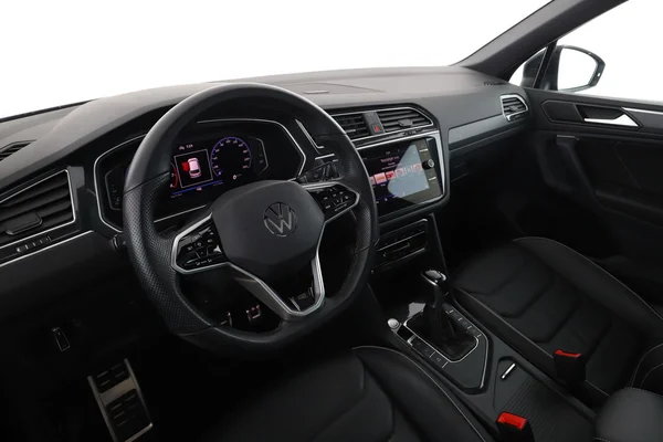 Volkswagen Tiguan (2021) — foto 2 van 16