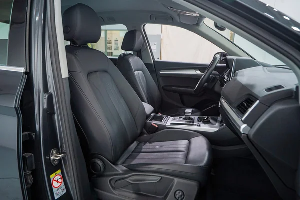 Audi Q5 Sportback PHEV (2022) — foto 6 van 45
