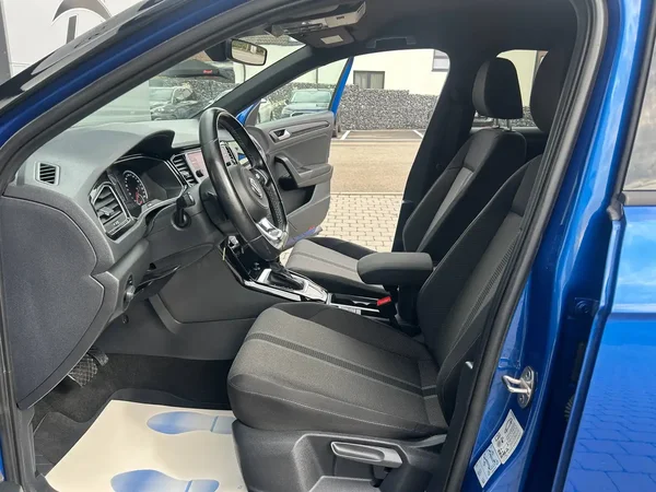 Volkswagen T-Roc (2020) — foto 22 van 24