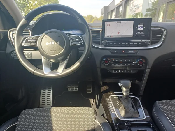 Kia XCeed (2025) — foto 23 van 23