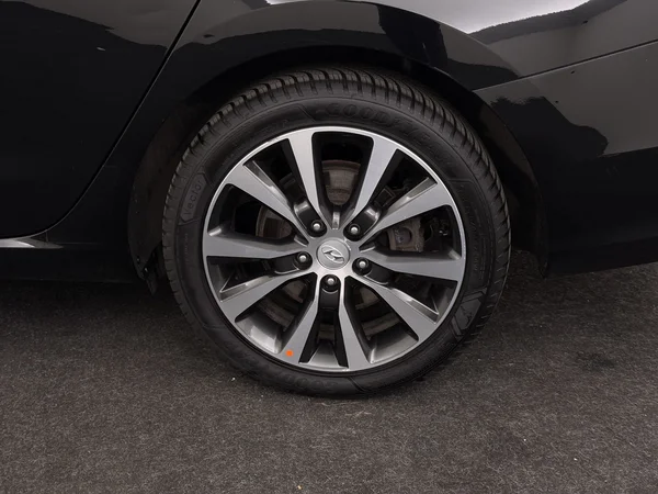 HYUNDAI i30 (2019) — foto 7 van 30