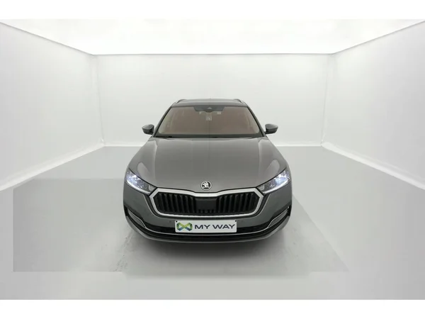SKODA Octavia Combi Dsl (2022) — foto 12 van 36