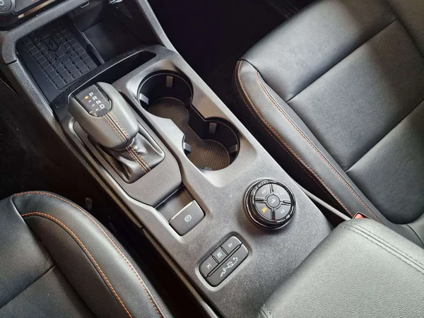 Ford Ranger — foto 8 van 16