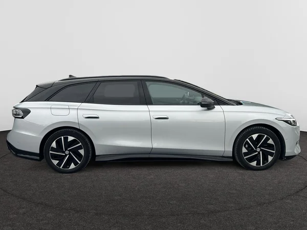 VOLKSWAGEN ID.7 Tourer (2026) — foto 9 van 18
