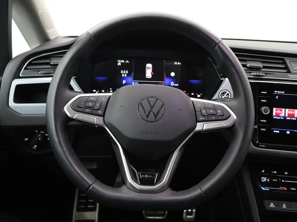 VOLKSWAGEN Touran (2025) — foto 31 van 31