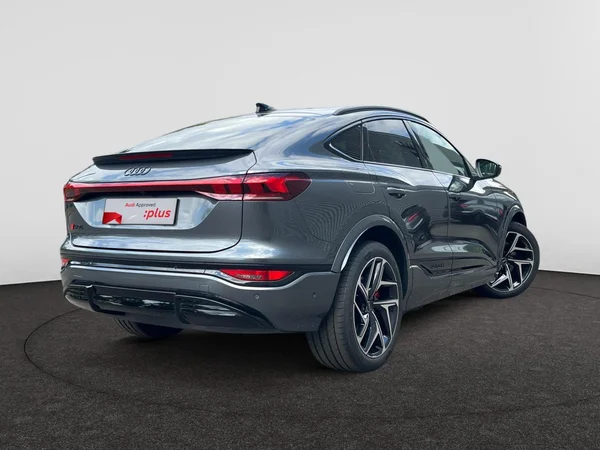 AUDI SQ6 Sportback e-tron (2025) — foto 21 van 24