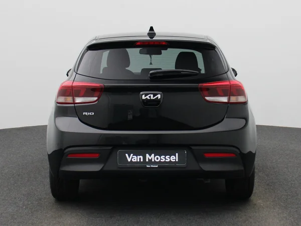 Kia Rio (2023) — foto 32 van 35