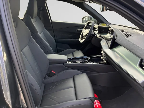 AUDI Q3 SUV (2025) — foto 3 van 17