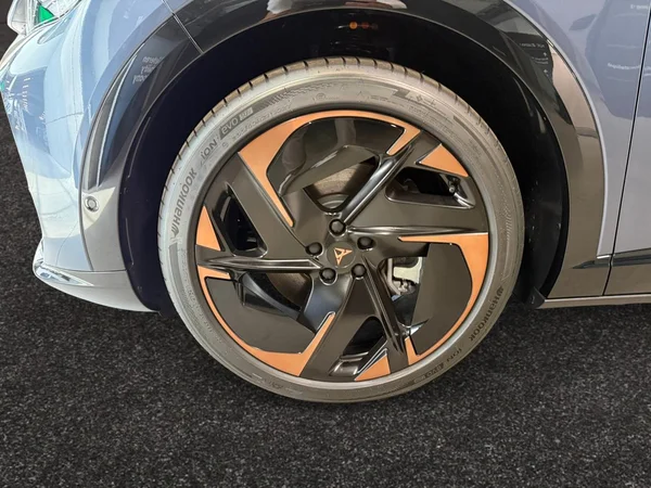 CUPRA Tavascan (2026) — foto 15 van 22