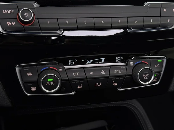 BMW X1 (2022) — foto 18 van 34