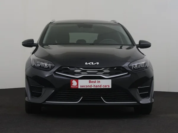 KIA Cee'd (2022) — foto 28 van 30