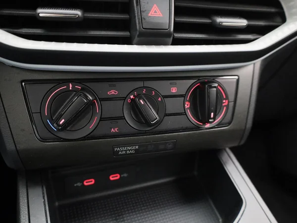 SEAT Arona (2023) — foto 15 van 33