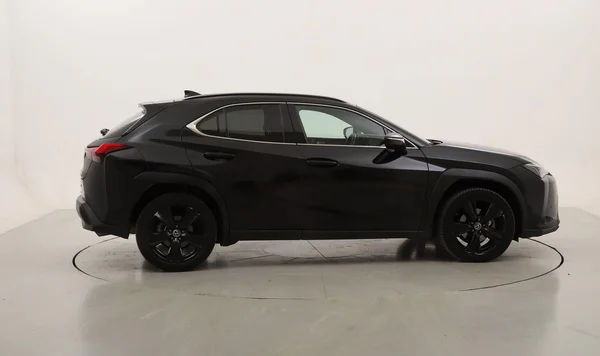 Lexus UX 250h (2022) — foto 20 van 23