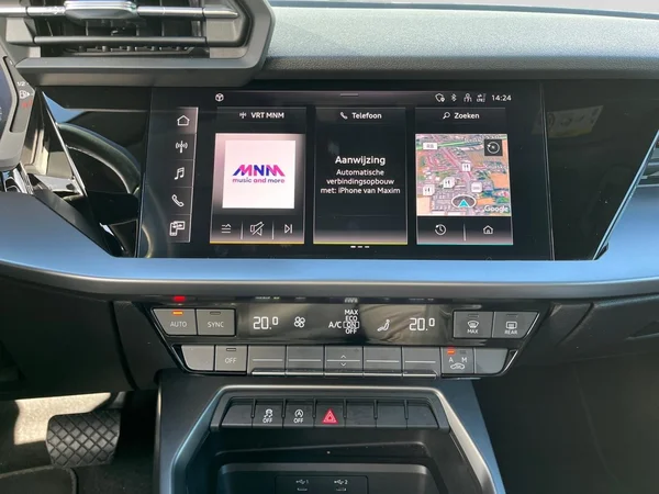 AUDI A3 Sportback (2024) — foto 3 van 21