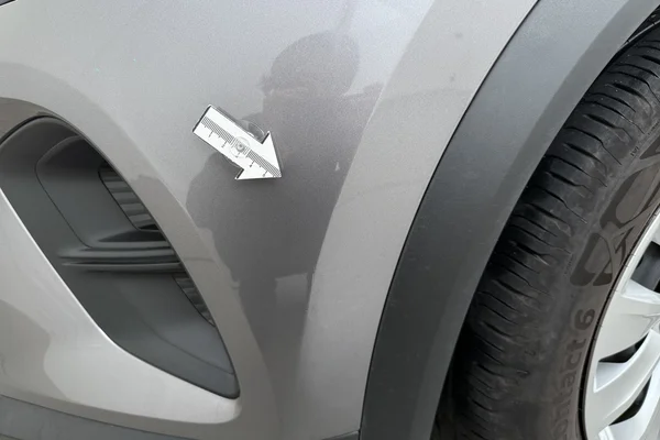 Renault Captur (2020) — foto 8 van 19
