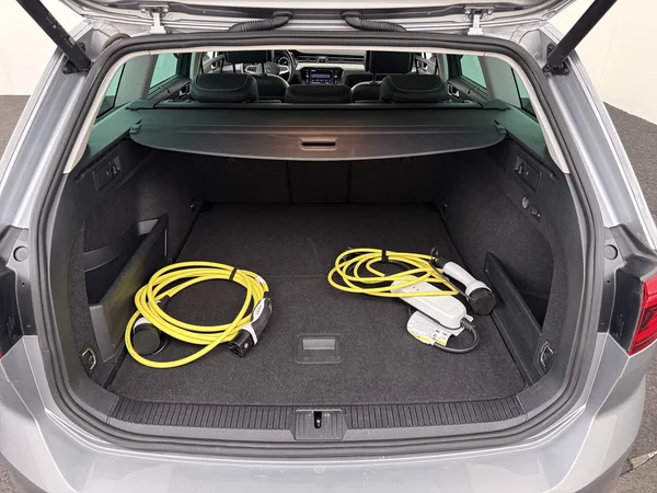 VOLKSWAGEN Passat Variant (2022) — foto 8 van 26