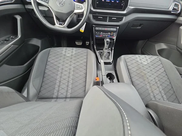 VOLKSWAGEN T-Cross (2024) — foto 3 van 24