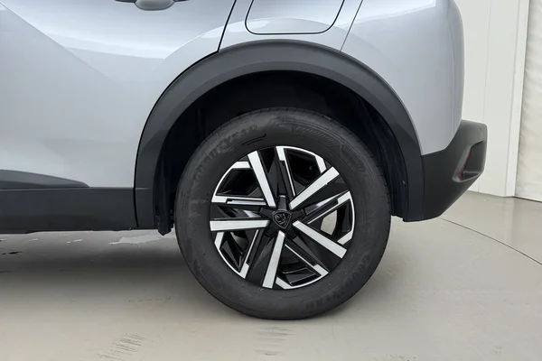 Peugeot 2008 (2025) — foto 13 van 16
