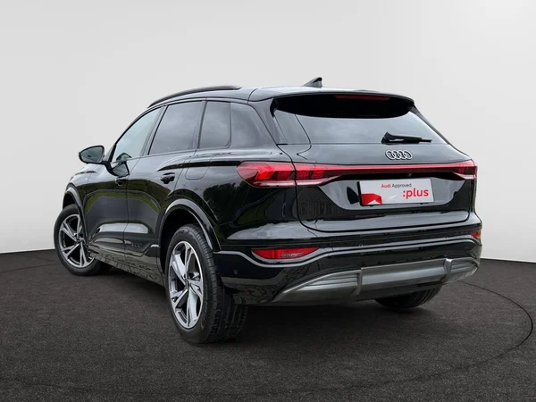 AUDI Q6 e-tron (2026) — foto 12 van 24