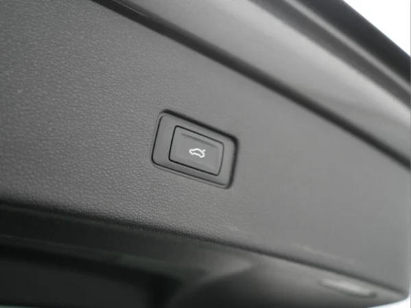 AUDI Q8 Dsl (2019) — foto 9 van 29