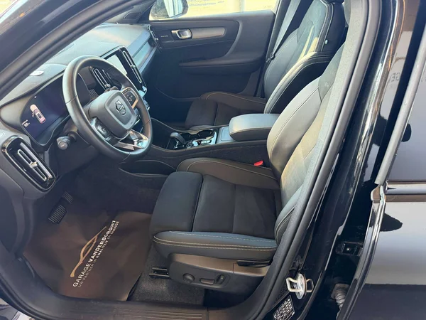 Volvo XC40 (2025) — foto 2 van 18