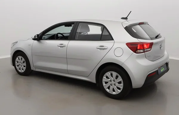 Kia Rio (2021) — foto 23 van 29