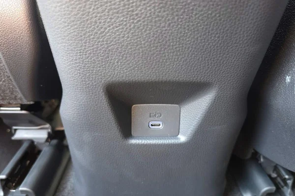 Toyota C-HR Hybrid (HEV) (2026) — foto 14 van 26