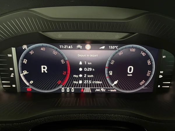SKODA Karoq (2025) — foto 5 van 24
