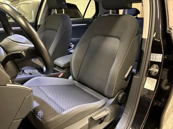 VOLKSWAGEN Golf VIII (2022) — foto 6 van 15