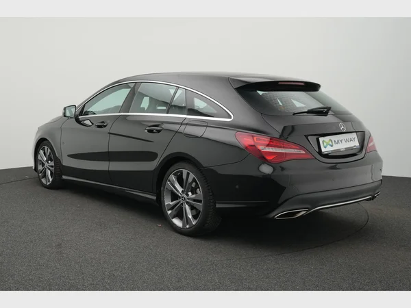 MERCEDES-BENZ CLA 180 (2019) — foto 14 van 22
