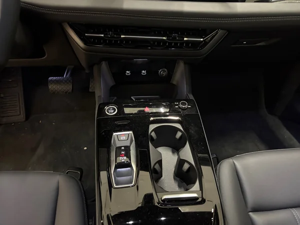 AUDI A6 Avant e-tron (2026) — foto 2 van 19